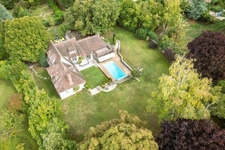 Propriete à vendre 9 pièces GOUSSONVILLE (78)-245m²-4 chambres-piscine-2 garages-4440m²