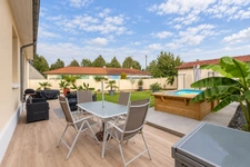 Maison à vendre 4 pièces MANTES LA JOLIE (78)Maison plein pied 65m²-2 chambres-garage-piscine-terrain 486m²