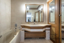 Propriete à vendre 9 pièces GOUSSONVILLE (78)-245m²-4 chambres-piscine-2 garages-4440m²