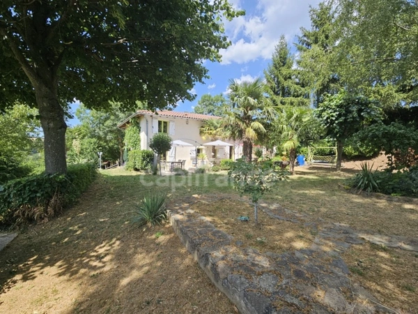 Maison individuelle, 3 CHAMBRES, 2254M2 DE JARDIN CLOS, ARBORÉ ET AMÉNAGÉ, AU CALME, PAS DE VOISINAGE PROCHE, EXPOSÉE SUD, 1H DE LYON