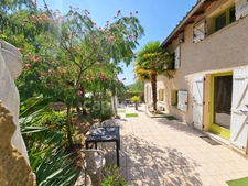 Maison individuelle, 3 CHAMBRES, 2254M2 DE JARDIN CLOS, ARBORÉ ET AMÉNAGÉ, AU CALME, PAS DE VOISINAGE PROCHE, EXPOSÉE SUD, 1H DE LYON