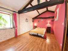 Maison individuelle, 3 CHAMBRES, 2254M2 DE JARDIN CLOS, ARBORÉ ET AMÉNAGÉ, AU CALME, PAS DE VOISINAGE PROCHE, EXPOSÉE SUD, 1H DE LYON