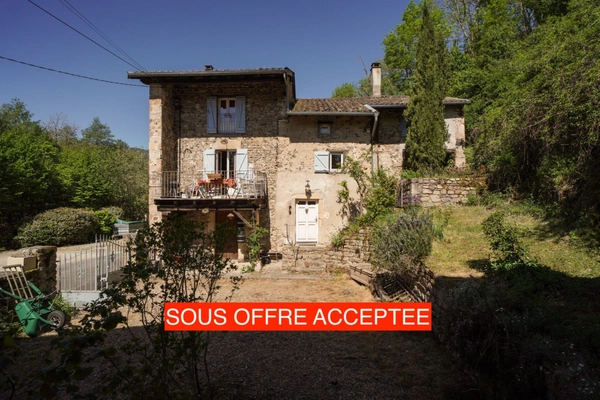 Maison à vendre 8 pièces EMERINGES (69)