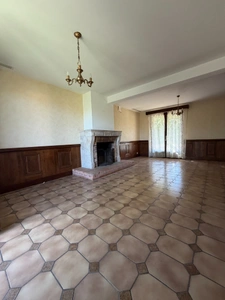 Maison à vendre 7 pièces proche de MACON (71)