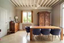 Maison à vendre 9 pièces  (71850)