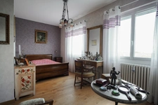 Dpt Saône et Loire (71), for sale near MACON P9 house of 239m² - Land of 1634 m² -   