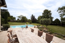 Maison à vendre 9 pièces  (71850)