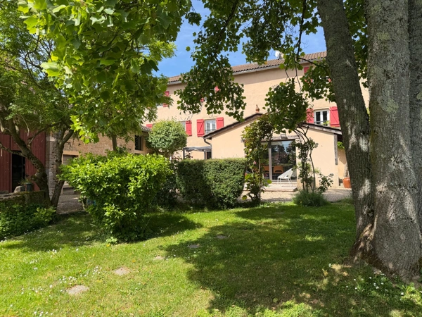 Maison à vendre 10 pièces proche de MACON (71)