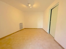 Ensemble immobilier mixte aux grands espaces : habitation & activité commerciale à Sainte-Radégonde-des-Noyers en VENDEE (85)