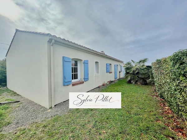 Maison 3 chambres avec véranda, garage et jardin – à Angles (85)