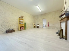 Ensemble immobilier mixte aux grands espaces : habitation & activité commerciale à Sainte-Radégonde-des-Noyers en VENDEE (85)