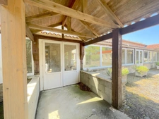 Ensemble immobilier mixte aux grands espaces : habitation & activité commerciale à Sainte-Radégonde-des-Noyers en VENDEE (85)