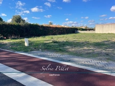 Terrain à vendre de 588,00 m² PUYRAVAULT (85)