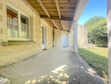 Ensemble immobilier mixte aux grands espaces : habitation & activité commerciale à Sainte-Radégonde-des-Noyers en VENDEE (85)