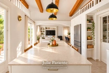 Propriété vue mer à vendre 6 pièces LA CIOTAT (13),1000 m2 terrain, piscine, pool house