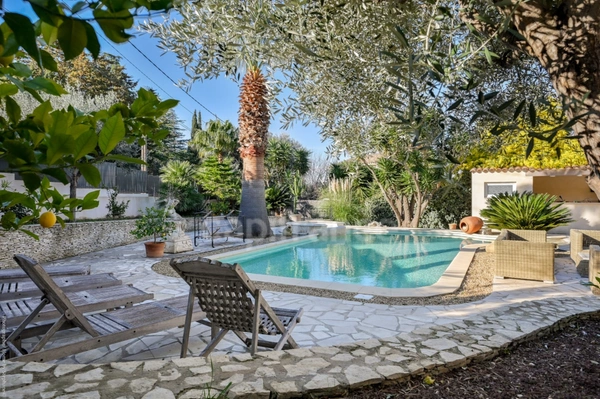 Maison à vendre 7 pièces CEYRESTE (13) piscine pool-house sur 1200 m2 de terrain