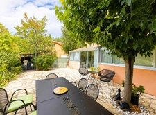 Appartement à vendre 2/3 pièces, jardin de 170 m2, parkings LE CASTELLET (83)