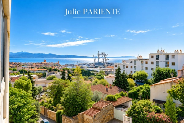 Appartement à vendre 4 pièces LA CIOTAT (13) Parking privatif