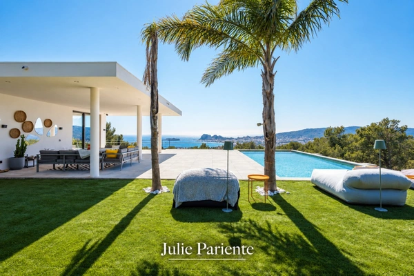 Propriété contemporaine d'exception avec vue mer panoramique à vendre 7 pièces CEYRESTE (13)