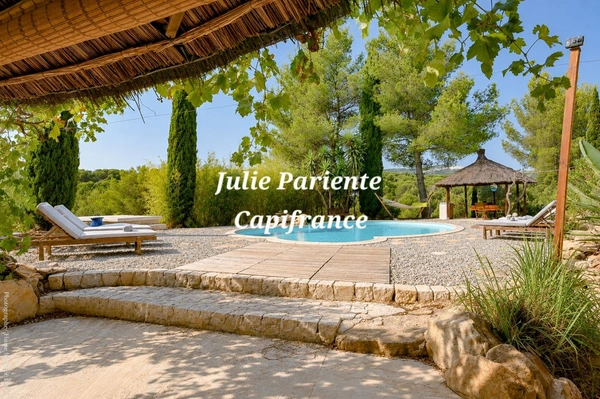 Maison à vendre 6 pièces LA CIOTAT (13)4000 M2 Terrain