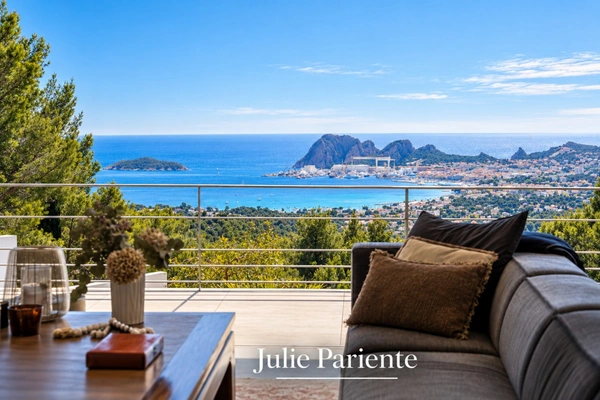 Propriété contemporaine d'exception avec vue mer panoramique à vendre 7 pièces CEYRESTE (13)