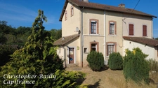 Maison dans un hameau calme, 4 chambres sur un terrain de 246 m².