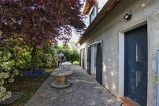 Maison rénovée,  3 chambres, sur un terrain clos de 1230 m².