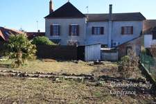 Maison 241 m² 6 chambres, à proximité directe des commodités.