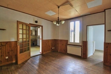 Maison 4 chambres avec grande dépendance sur 1300 m² de terrain.