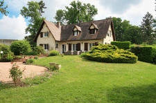 RARE à la vente : maison rénovée de 6 chambres en classe énergétique B, à proximité directe du centre et au calme.