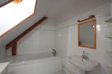 Propriété 5 chambres, avec piscine et étang sur 3 hectares de terrain.