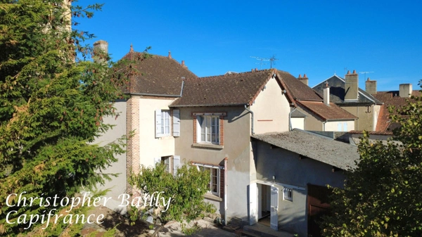 Maison de caractère, 3 chambres sur un terrain clos de 894 m².