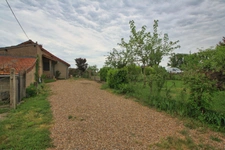 Maison 56 m² avec une seconde maison de 36 m², sur un terrain de 1700 m².