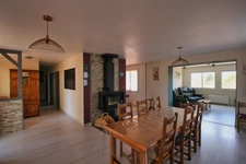 Maison 5 chambres, avec piscine et dépendances, sur un terrain de 4400 m².