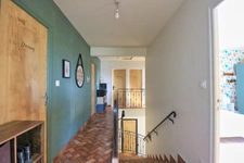 Maison rénovée,  3 chambres, sur un terrain clos de 1230 m².