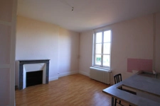 Maison 241 m² 6 chambres, à proximité directe des commodités.