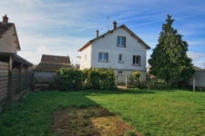 Maison 3 chambres, 114 m² à proximité directe des commodités.