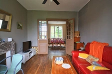 Charmante maison de style 1930, 4 chambres, à proximité des commodités.