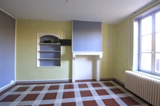 Maison 241 m² 6 chambres, à proximité directe des commodités.