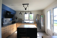 Maison rénovée,  3 chambres, sur un terrain clos de 1230 m².