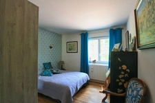 RARE à la vente : maison rénovée de 6 chambres en classe énergétique B, à proximité directe du centre et au calme.