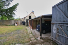 Maison de village, proche des commodités.