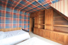 Maison 4 chambres avec spacieuse dépendance.