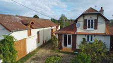 Maison 4 chambres avec grande dépendance sur 1300 m² de terrain.