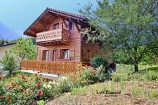 Chalet savoyard avec vue panoramique sur les montagnes à 20 mn de Thonon - Jardin fruitier - (Haute-Savoie - 74)