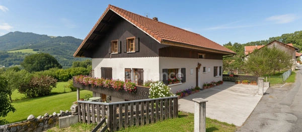 À 20 minutes de Thonon-les-Bains – Vue montagne & maison rénovée : découvrez “Le Clos des Neiges”  FETERNES (74)