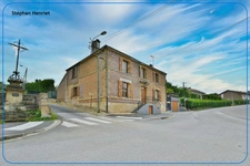 Dpt  (08), à vendre  maison P5 de 200 m²  