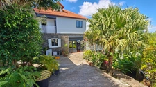 🏡 Villa avec studio indépendant, piscine et fort potentiel – Le François (Morne Acajou)