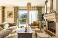 Bastide of 160 m² on land of 840 m² - 5 bedrooms in Ceyreste (13600)