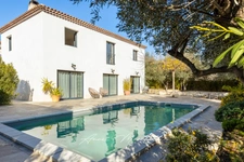 Bastide of 160 m² on land of 840 m² - 5 bedrooms in Ceyreste (13600)